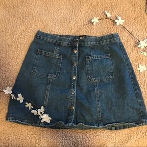 Urban Outfitters BDG Button-Front Denim Skirt💧